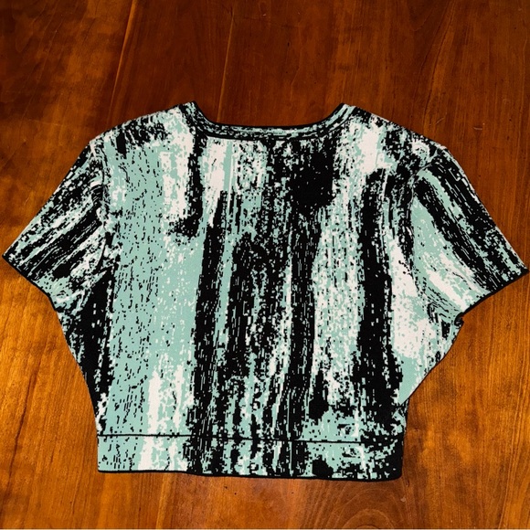 BCBGMAXAZRIA Matching Knit Set Skirt and Crop Top - Picture 3 of 8